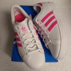 Adidas big kids size 6 - new in box